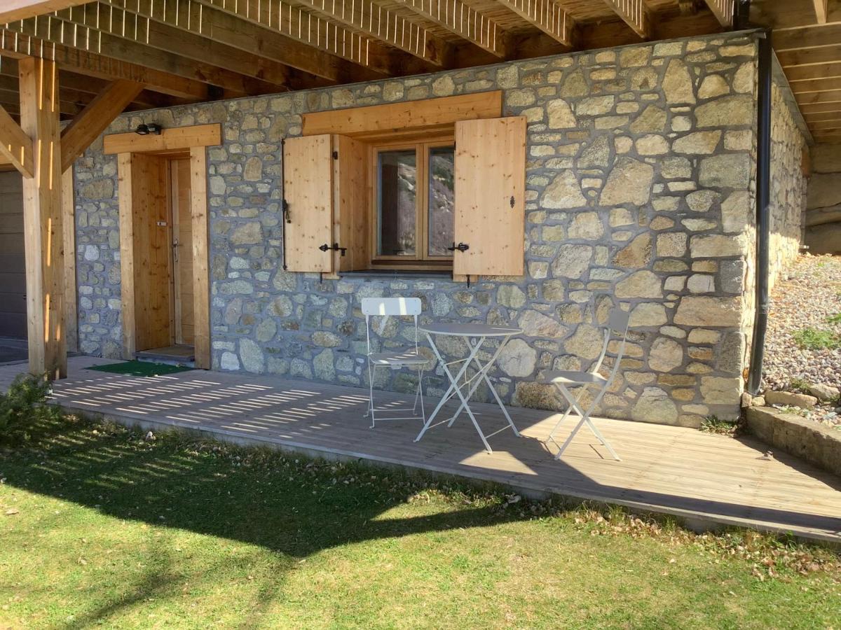 Appartement indépendant dans un beau chalet Egat Exterior foto